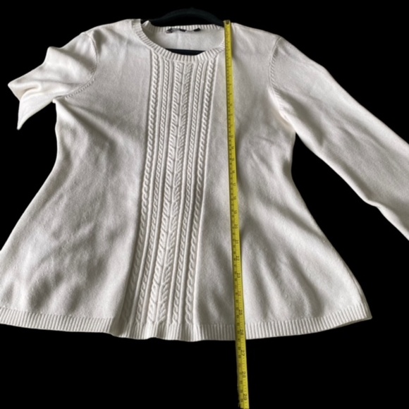 BCBGMaxAzria Ribbed Knit White Sweater Stretch Soft Long Sleeves Size L - Picture 5 of 9